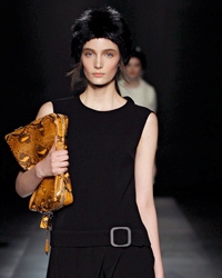 Модные меховые головные уборы 2012 Prada