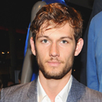 лучшие укладочные средства для мужчин Alex Pettyfer