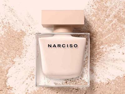 цветочно пудровые духи Poudree Narciso Rodriguez